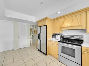 240 El Dorado Pkwy, Plantation FL 33317