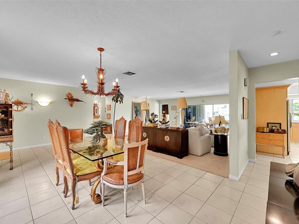 240 El Dorado Pkwy, Plantation FL 33317