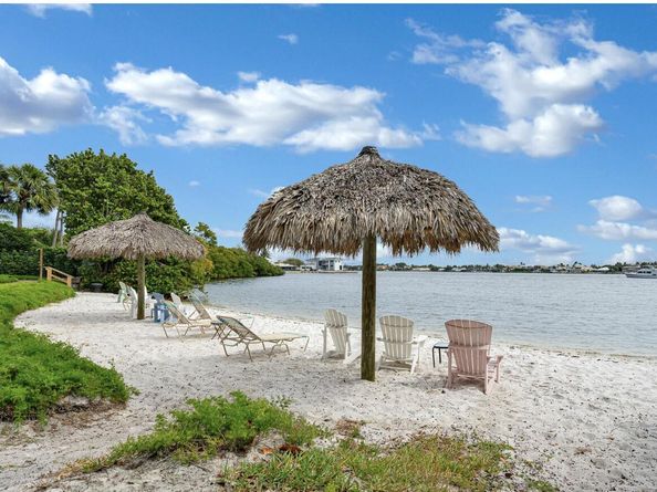 200 Scotia Drive 305, Hypoluxo FL 33462