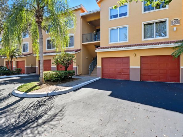 200 Scotia Drive 305, Hypoluxo FL 33462