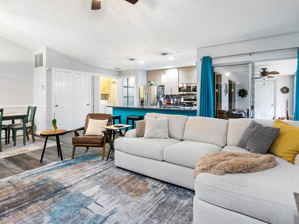 9904 Chapman Oak Court, Palm Beach Gardens FL 33410