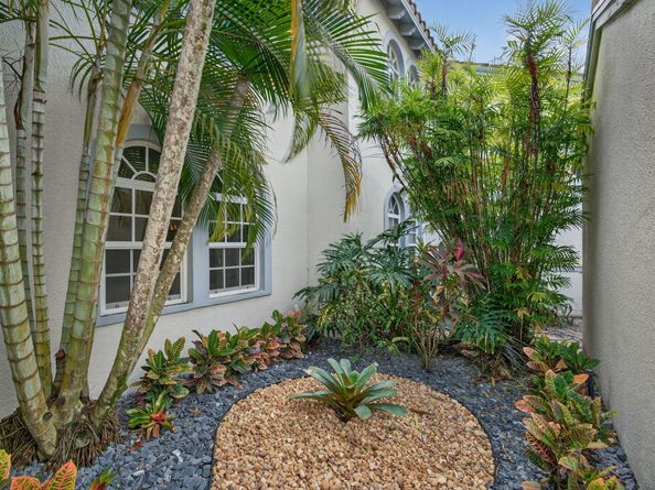 602 Ryder Cup Circle, Palm Beach Gardens FL 33418