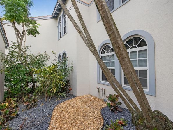 602 Ryder Cup Circle, Palm Beach Gardens FL 33418