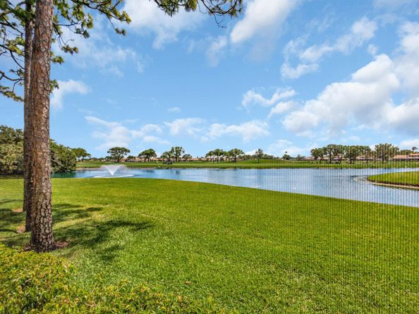 602 Ryder Cup Circle, Palm Beach Gardens FL 33418
