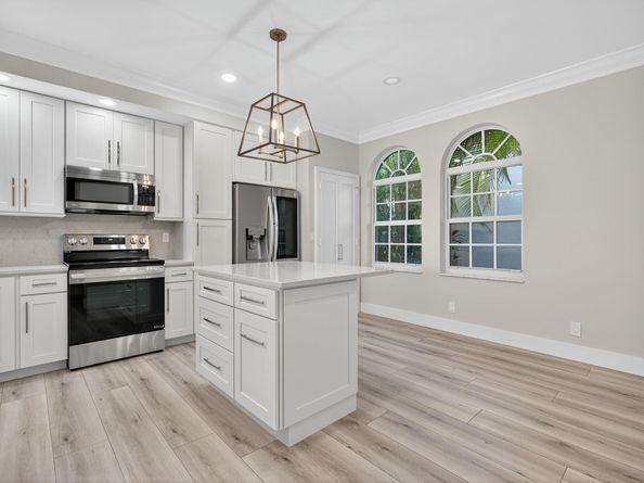 602 Ryder Cup Circle, Palm Beach Gardens FL 33418