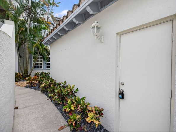602 Ryder Cup Circle, Palm Beach Gardens FL 33418