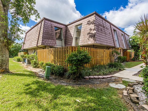 7546 Courtyard Run E, Boca Raton FL 33433