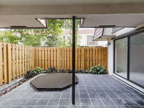 7546 Courtyard Run E, Boca Raton FL 33433