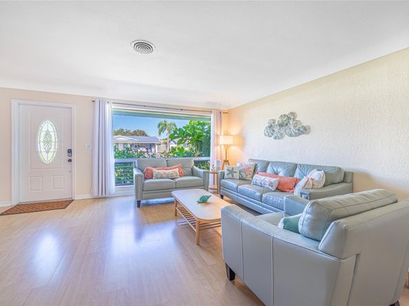 608 NE 24th Ave, Pompano Beach FL 33062