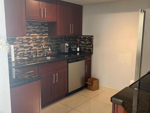 3421 NW 44th St 205, Lauderdale Lakes FL 33309