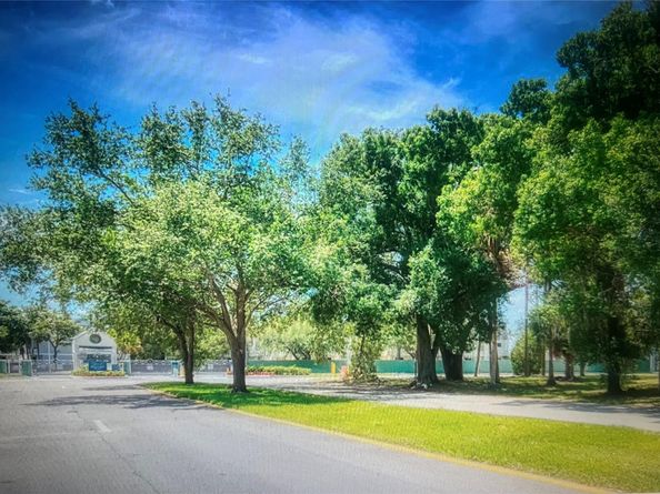 3421 NW 44th St 205, Lauderdale Lakes FL 33309