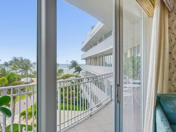 100 Royal Palm Way F4, Palm Beach FL 33480