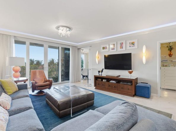 100 Royal Palm Way F4, Palm Beach FL 33480