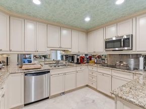 100 Royal Palm Way F4, Palm Beach FL 33480