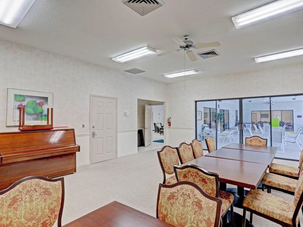 3516 Whitehall Drive 101, West Palm Beach FL 33401