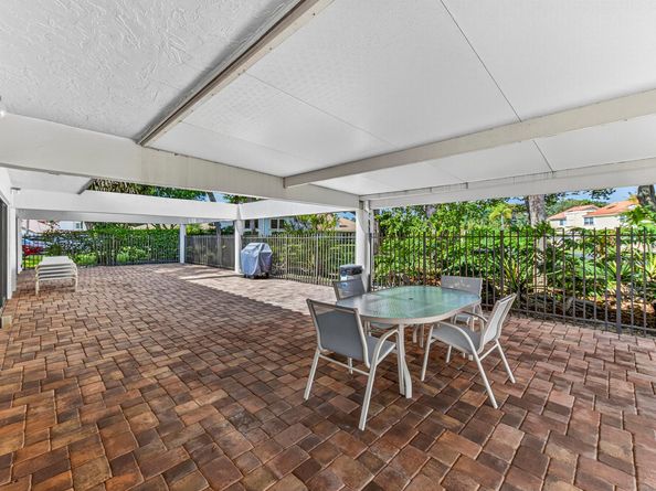 660 Deer Creek Edgewater Drive, Deerfield Beach FL 33442