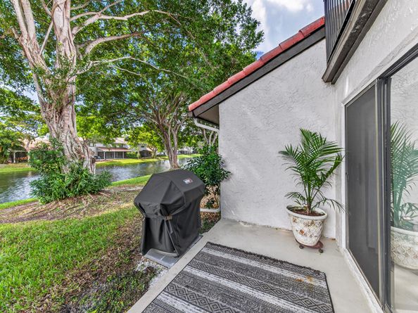 660 Deer Creek Edgewater Drive, Deerfield Beach FL 33442