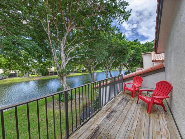 660 Deer Creek Edgewater Drive, Deerfield Beach FL 33442