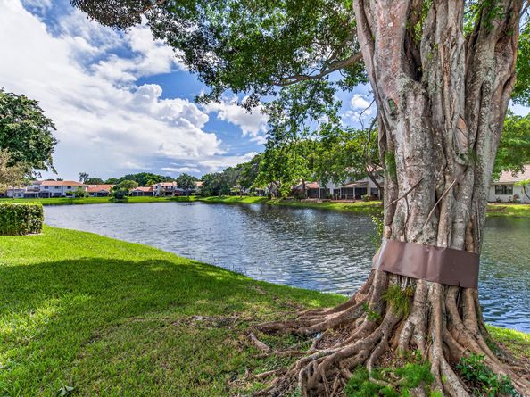 660 Deer Creek Edgewater Drive, Deerfield Beach FL 33442