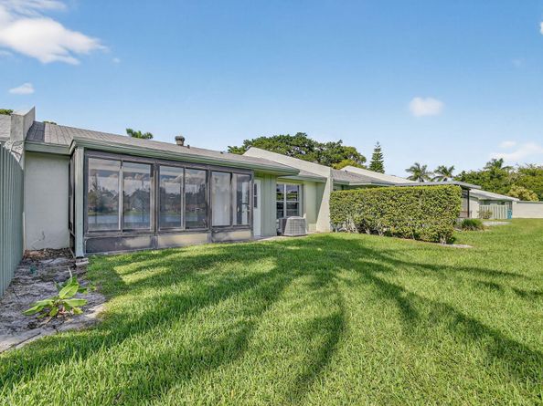 20 Camden Lane, Boynton Beach FL 33426