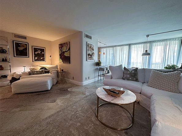 1350 River Reach Dr 116, Fort Lauderdale FL 33315