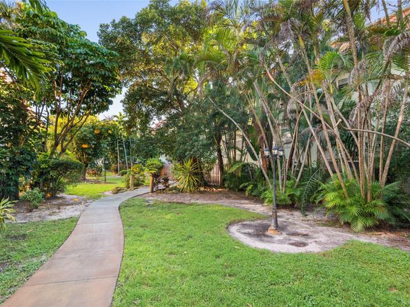 811 W Oakland Park Blvd F4, Wilton Manors FL 33311