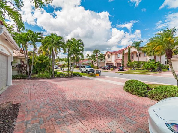 11804 Osprey Pointe Circle, Wellington FL 33449