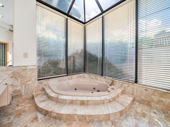 4952 Bocaire Boulevard, Boca Raton FL 33487