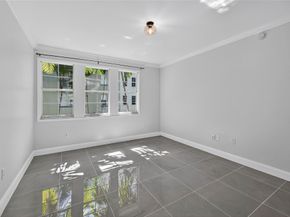 533 NE 3rd Ave 221, Fort Lauderdale FL 33301