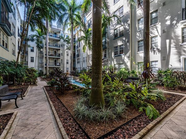 533 NE 3rd Ave 221, Fort Lauderdale FL 33301