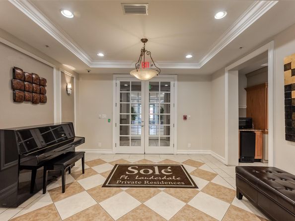 533 NE 3rd Ave 221, Fort Lauderdale FL 33301