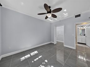 533 NE 3rd Ave 221, Fort Lauderdale FL 33301