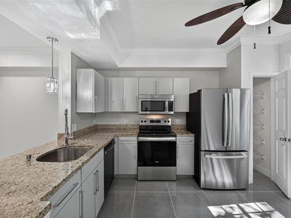 533 NE 3rd Ave 221, Fort Lauderdale FL 33301