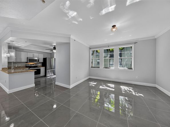 533 NE 3rd Ave 221, Fort Lauderdale FL 33301