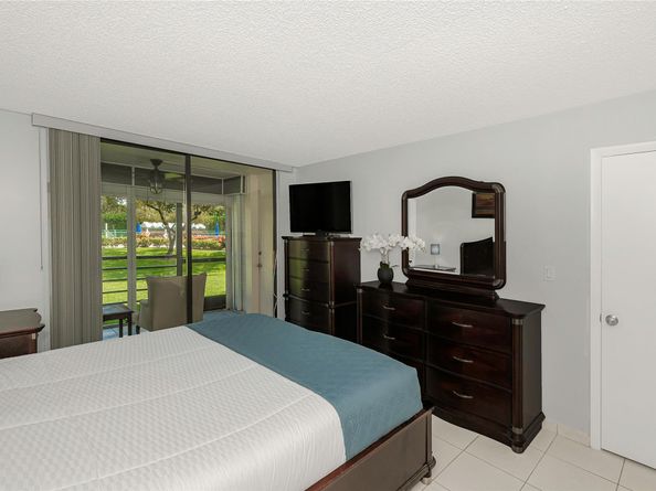 1300 Saint Charles Pl # L20 Pembroke Pines L20, Pembroke Pines FL 33026