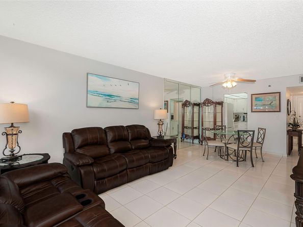 1300 Saint Charles Pl # L20 Pembroke Pines L20, Pembroke Pines FL 33026