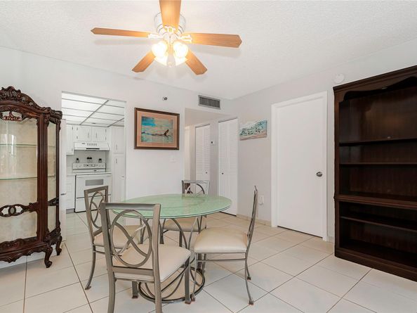 1300 Saint Charles Pl # L20 Pembroke Pines L20, Pembroke Pines FL 33026