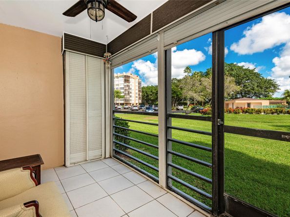 1300 Saint Charles Pl # L20 Pembroke Pines L20, Pembroke Pines FL 33026