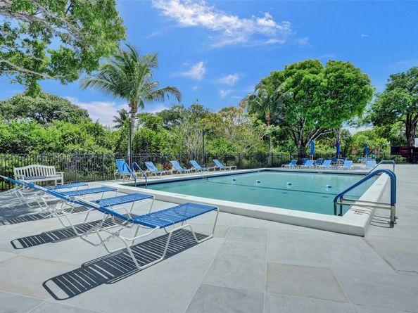 1800 N Andrews Avenue 12B, Fort Lauderdale FL 33311