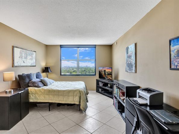 1800 N Andrews Avenue 12B, Fort Lauderdale FL 33311