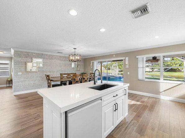 6353 Lansdowne Circle, Boynton Beach FL 33472