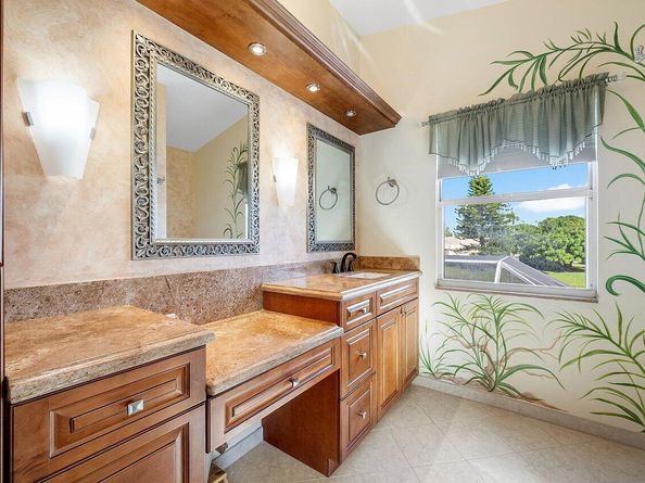 6353 Lansdowne Circle, Boynton Beach FL 33472