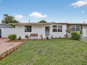 1935 SW 67th Ter