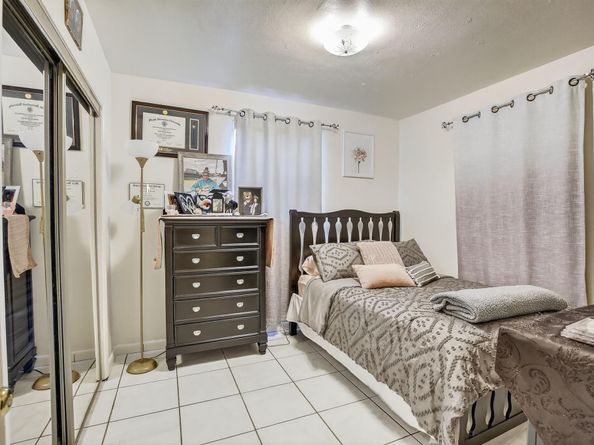 1935 SW 67th Ter, North Lauderdale FL 33068
