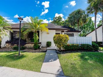 3272 Carambola Cir
