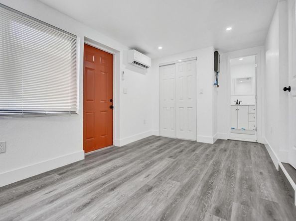 940 SW 28th St, Fort Lauderdale FL 33315