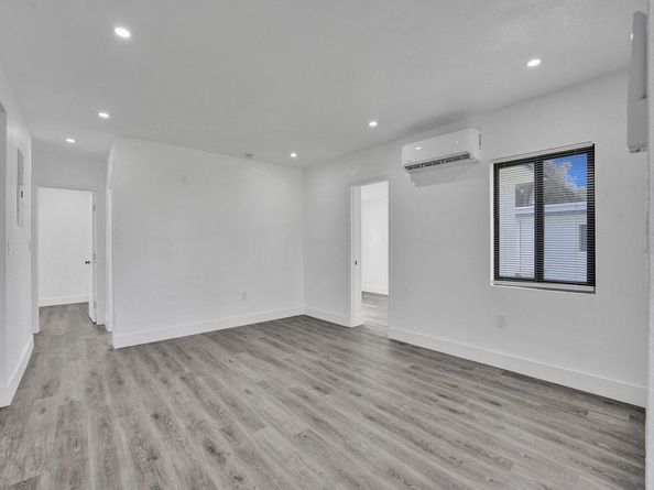 940 SW 28th St, Fort Lauderdale FL 33315