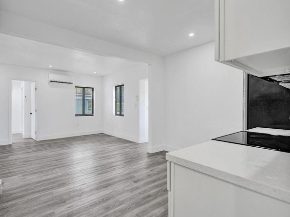 940 SW 28th St, Fort Lauderdale FL 33315