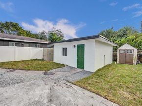 940 SW 28th St, Fort Lauderdale FL 33315