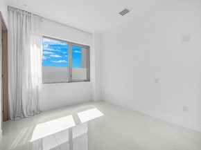 246 NE 6th Avenue Ph, Delray Beach FL 33483